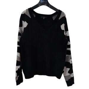 Fate Women’s Sweater Black with Grey Camouflage Raglan Sleeves Size Small EUC